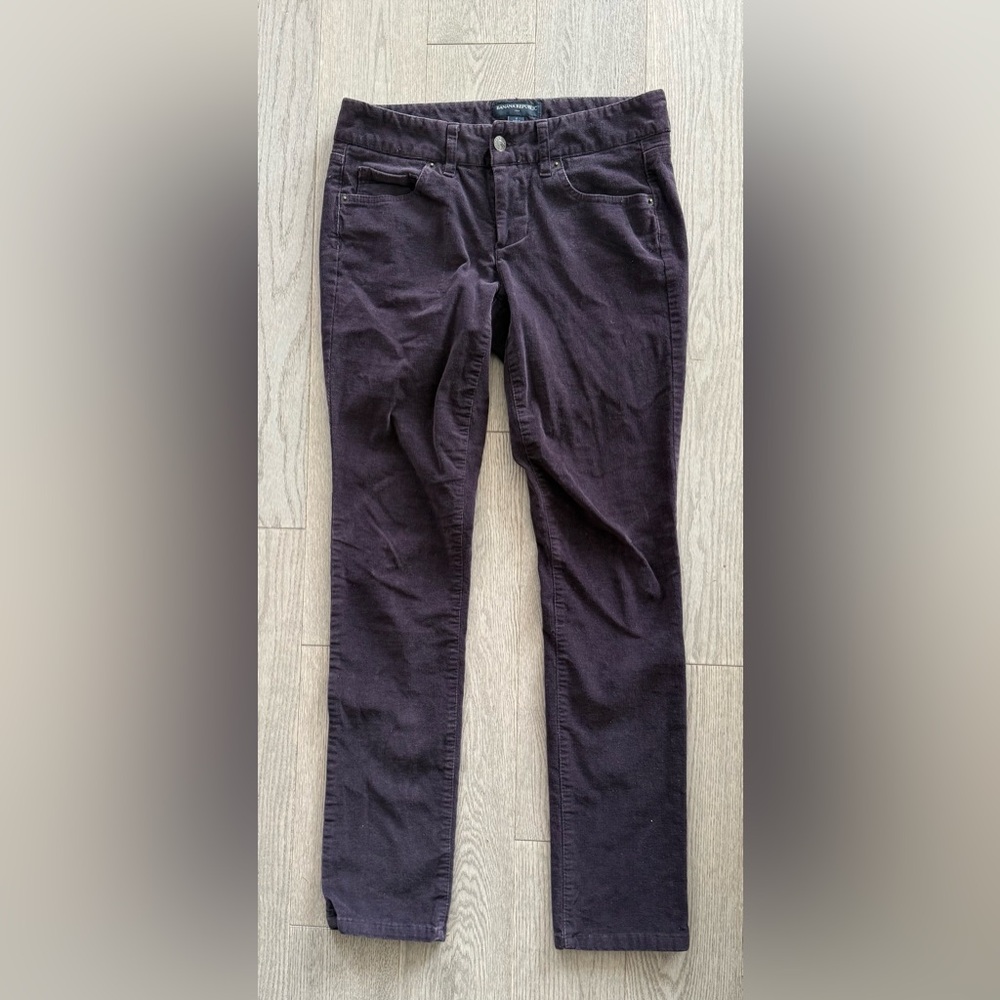 Banana Republic Women's Plum Corduroy  Pants in size 6